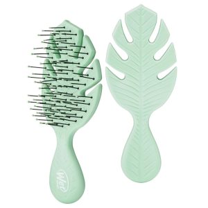 WET BRUSH GO GREEN MINI DETANGLER - GREEN